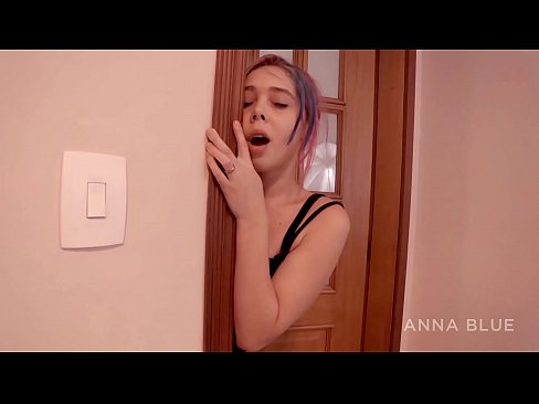 ❤️ Nire anaiarengana itzuli nintzen. Bere neska-lagunarekin sexu harremanak izan nituen. itzulera lesbiana. ❤ Etxeko pornoa gugan ❌️❤